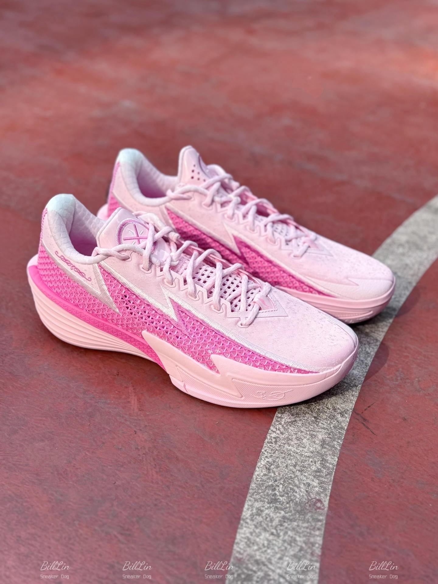 颜值粉嫩,实战硬核的李宁 闪电2